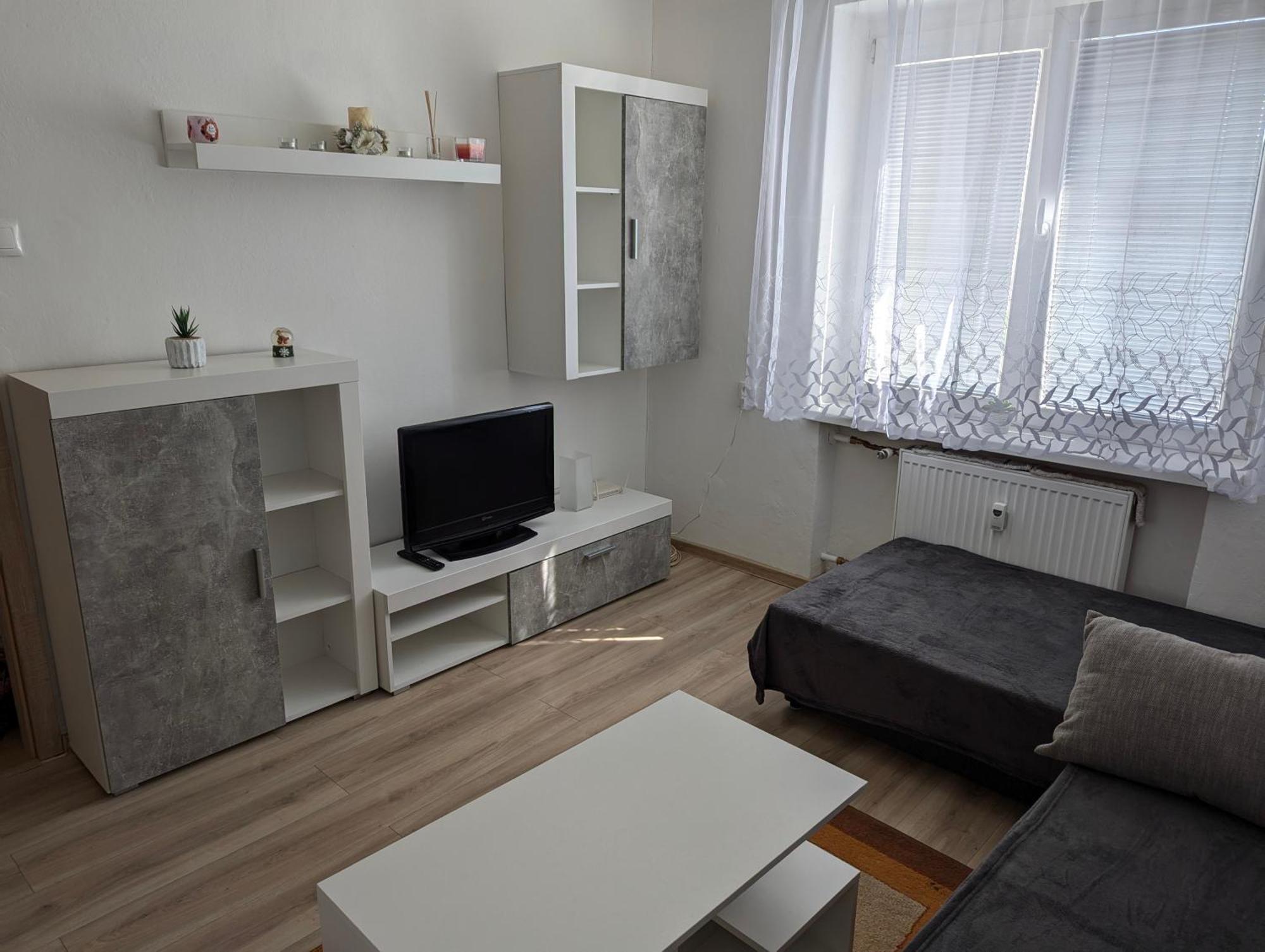Apartmán Pb Byvanie V Tichej Lokalite Blizko Vlakovej I Autobusovej Stanice Pb Povazska Bystrica